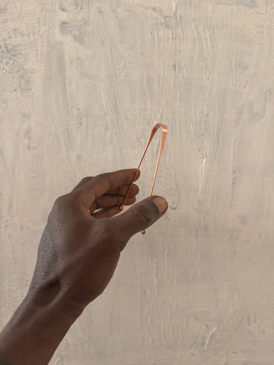 Gratte-langue en cuivre — Salaman Le Griot Jnani